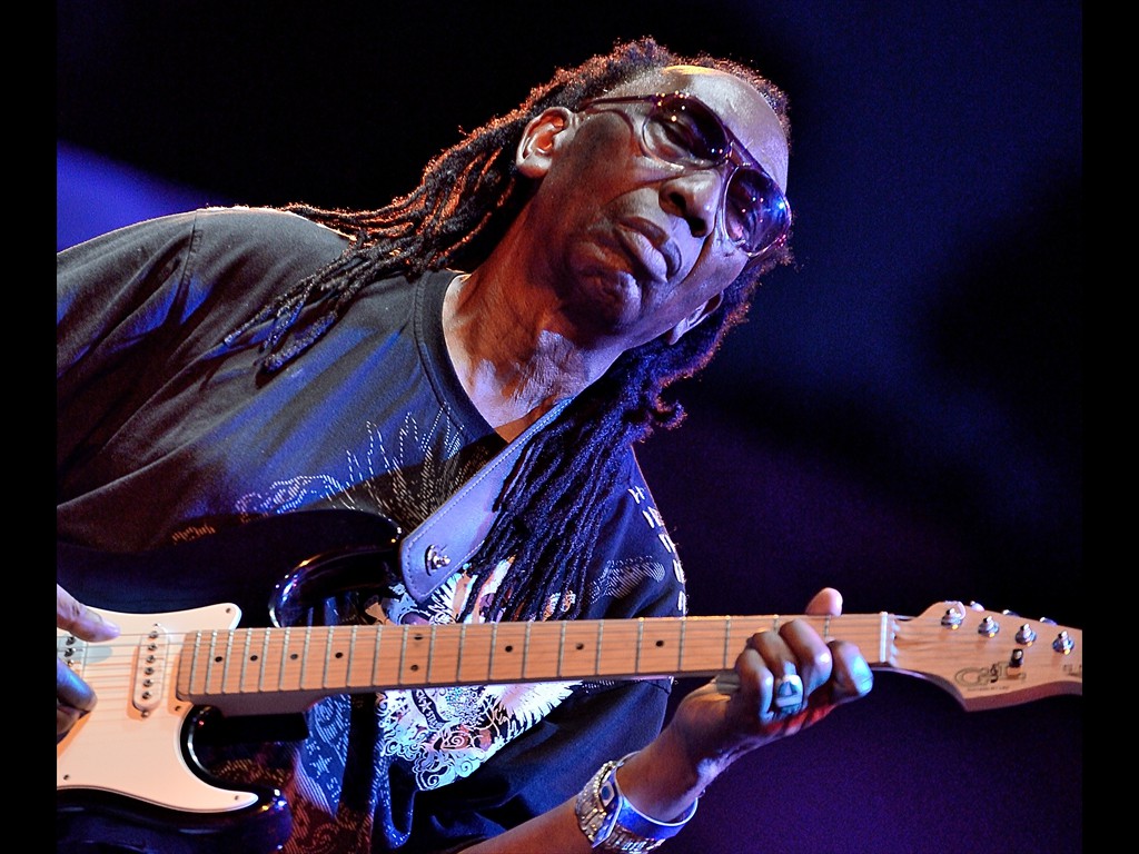 04_thomas_mapfumo_and_the__blacks_unlimited_D80_1247