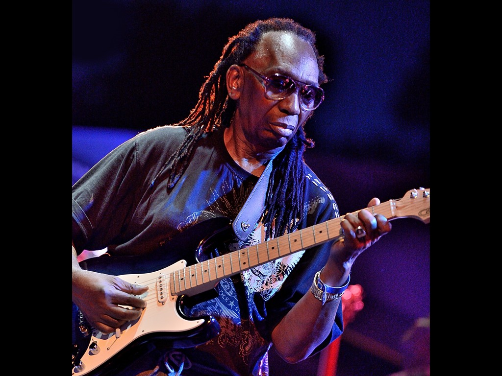 50-thomas_mapfumo_and_the__blacks_unlimited_D80_1248